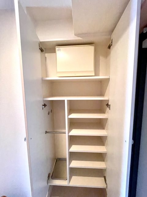 レジディア両国2階 収納