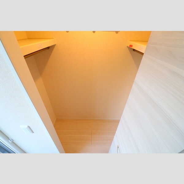 エクシード・ポメロ 収納