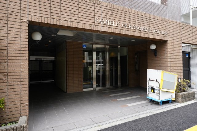 ファミール御茶ノ水アンシェール エントランス