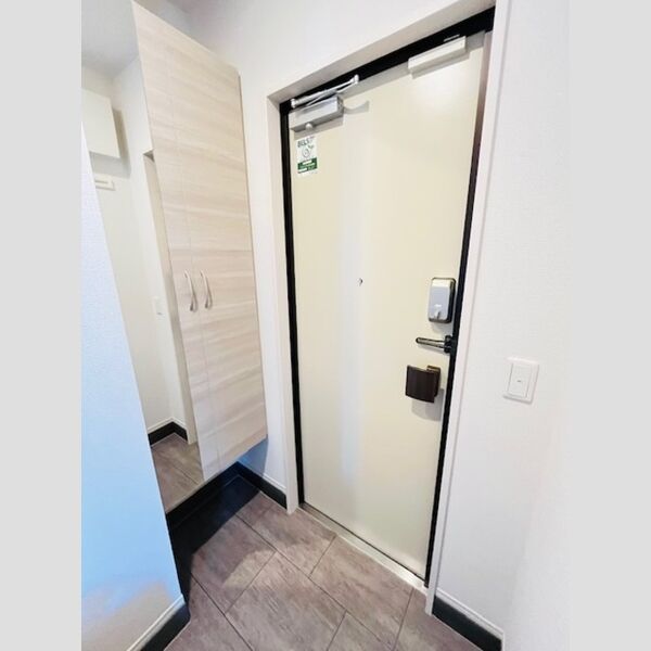 ブリーズコースト夕陽ヶ丘101号室 玄関