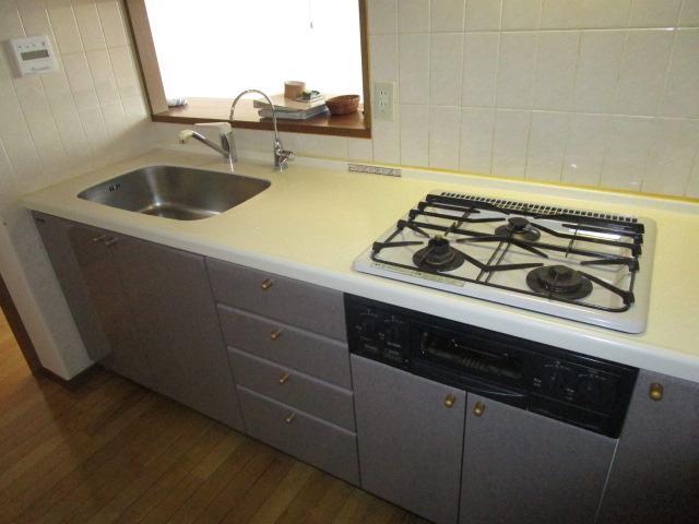 アーバンクリスタル九段下 キッチン