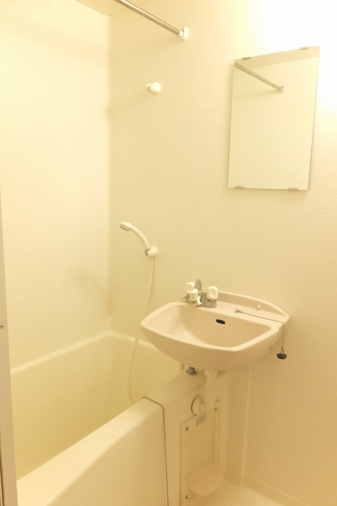 レオパレスエアル102号室 お風呂