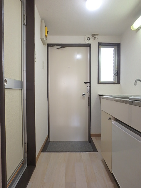 カルタス２１戸田第５ 玄関