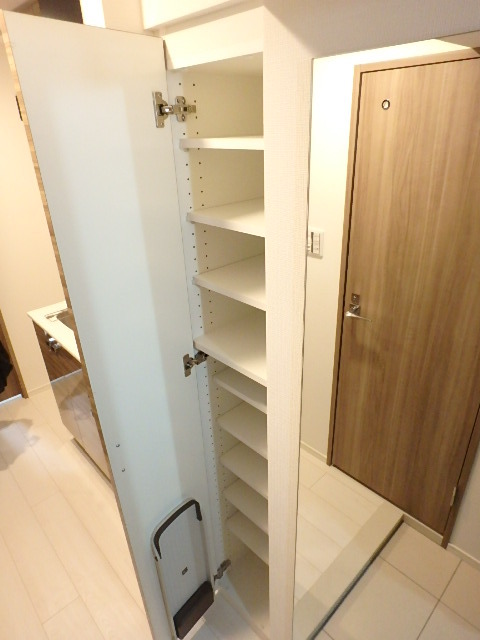 グランド・ガーラ立川 おしゃれな居間です