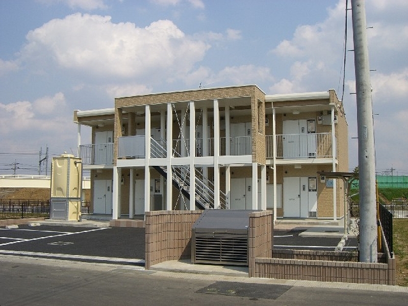 レオパレス憩の外観画像