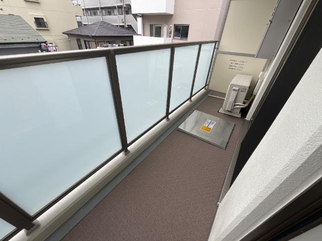 ディアパレス宮の前303号室 ベランダ
