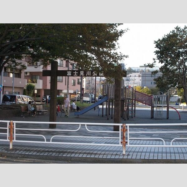 グレイス T 吉野町 富士見川公園