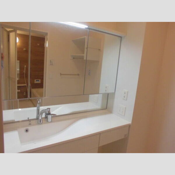 クリスタ　A102号室 洗髪洗面化粧台