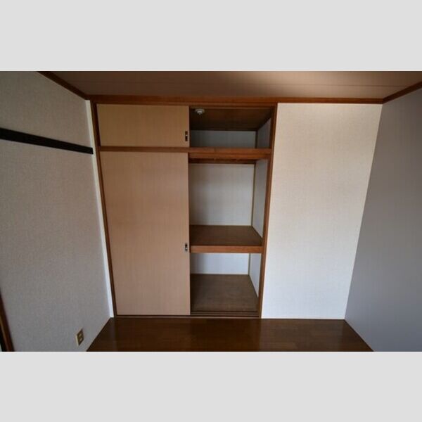 レザンシャトー 収納