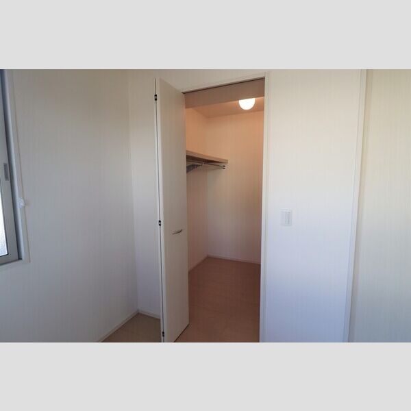 ブリランテレイク ウオークインクローゼット