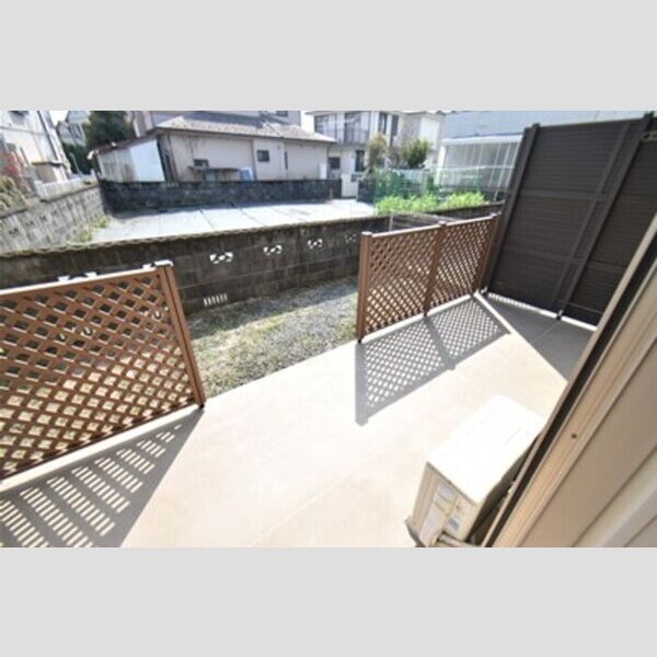 グランイーグルB101号室 テラス&専用庭