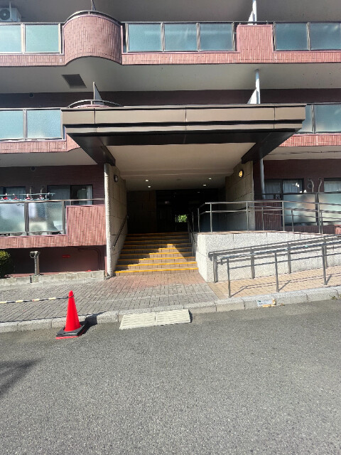 モーニングパーク朝霞 エントランス