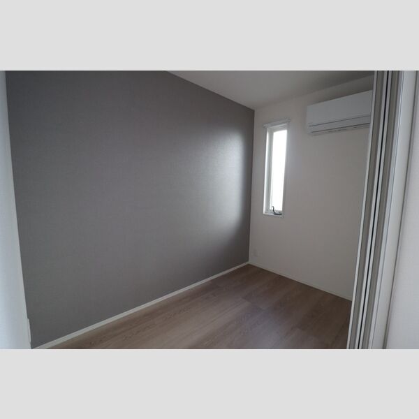 セレスティア白鳥207号室 洋室　約3.1帖