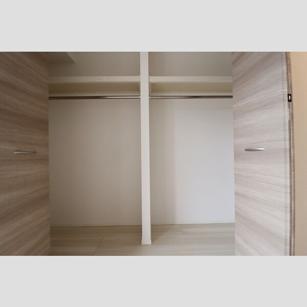 セレスティア東四つ木Ⅱ302号室 クローゼット