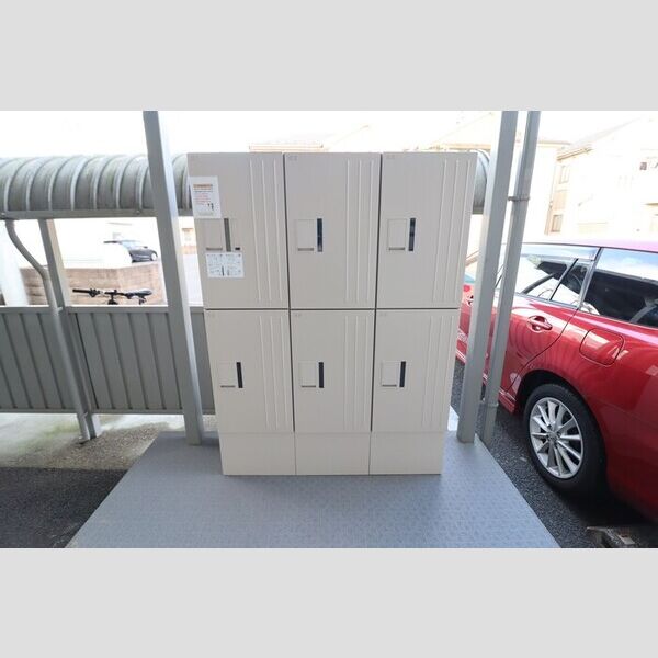 ヴィラ・グランメール 宅配ボックス