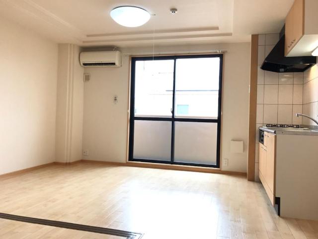 ピュアガーデン美穂206号室 リビング（イメージ）