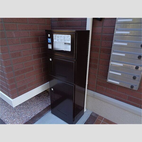 フランボワーズ中島 宅配BOX