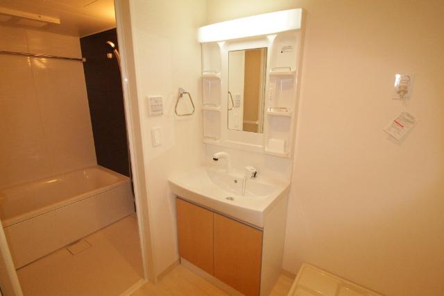 メゾン　デ　ファミーユＹⅡ201号室 洗髪洗面化粧台