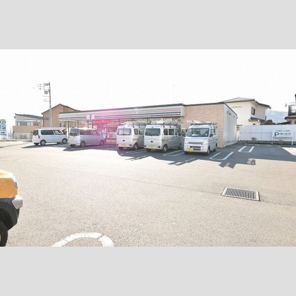 Green　Hills　湘南　B棟 セブンイレブン伊勢原工業団地店(徒歩4分)