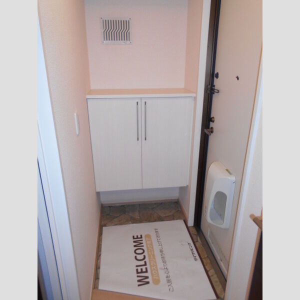 アマービリス202号室 玄関