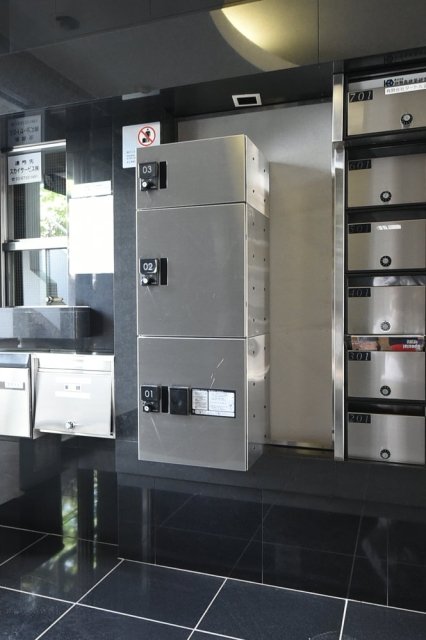 スカイコート武蔵関・伊勢亀ビル3階 宅配BOX