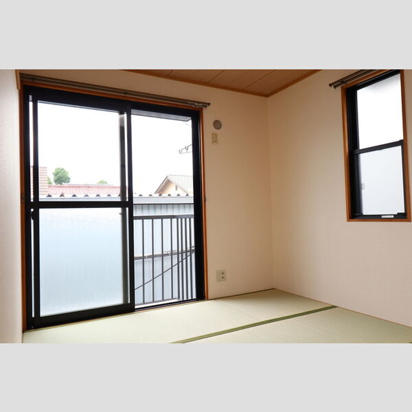 メゾンアローム103号室 和室