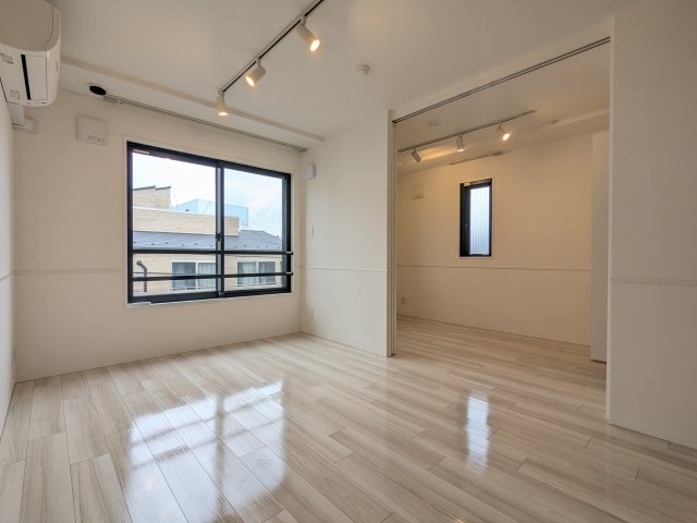 フラッフィー市谷台町0404号室 リビング