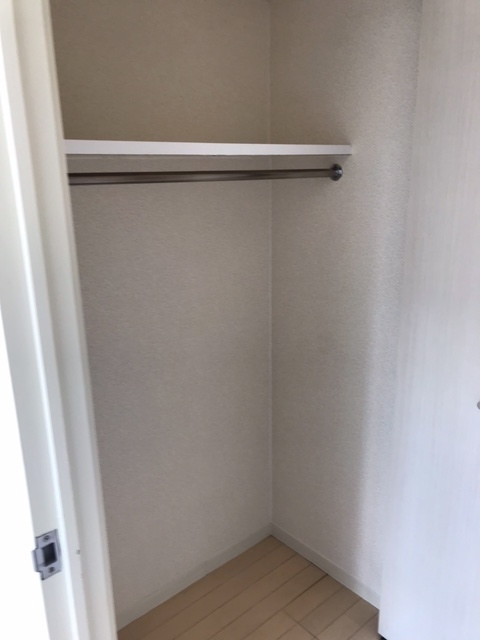 ＫＥＮＺＯ　ＨＡＵＳ　ＥＫＯＤＡ0801号室 収納