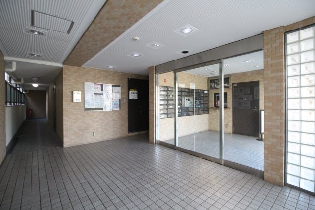 ライオンズマンション西新小岩105号室 エントランス