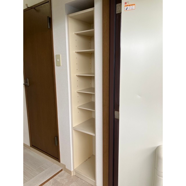 メゾン榎木町301号室 下駄箱