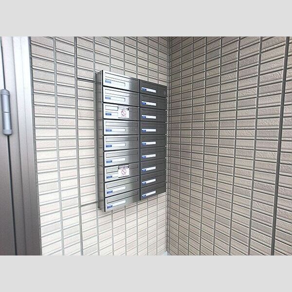 GRACE SQUARE201号室 集合ポスト