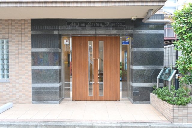ミリオンガーデン早稲田 エントランス