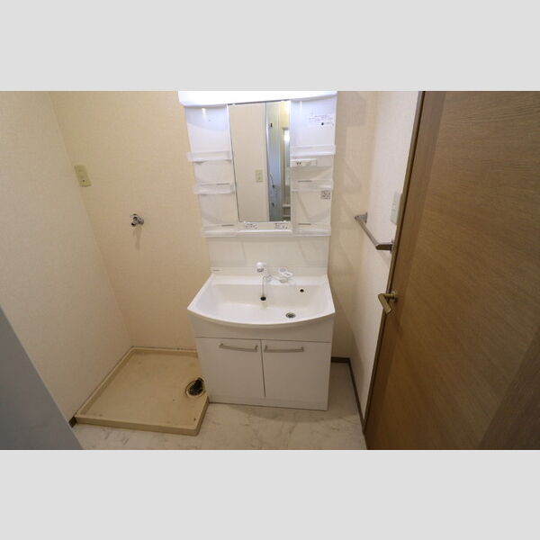 ユーハイツ103号室 洗髪洗面化粧台