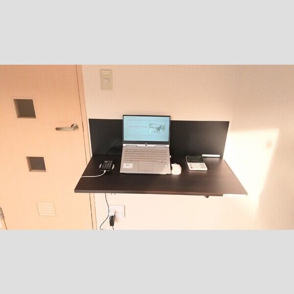 ルシール星川101号室 テレワークデスク