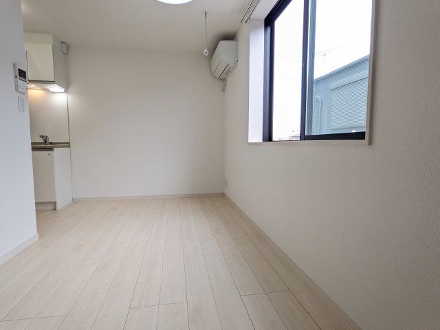 セルカ谷在家202号室 リビング