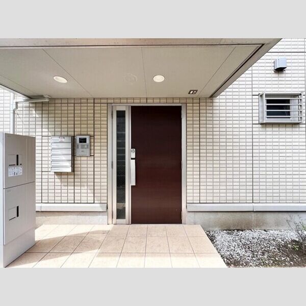 スプリングフォレスト　B エントランス