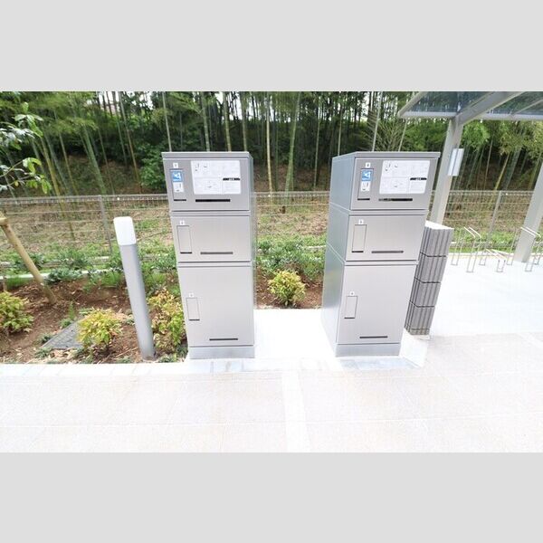 アレグリア 宅配ボックス