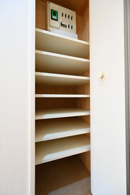 メイツ品川南 靴入