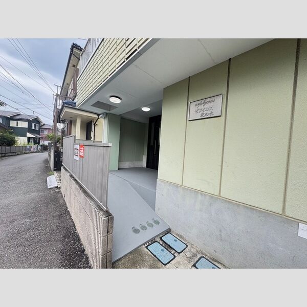 ゼフィルス花の木 エントランス