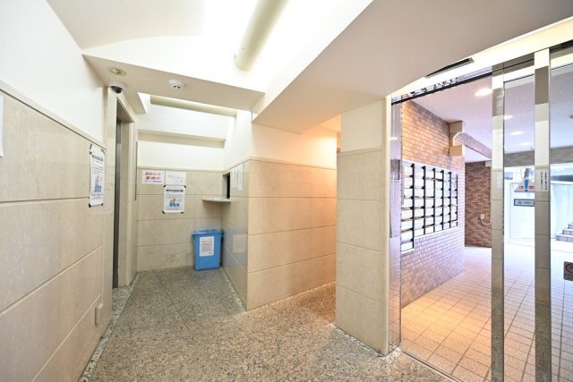 日神パレステージ護国寺 エントランス