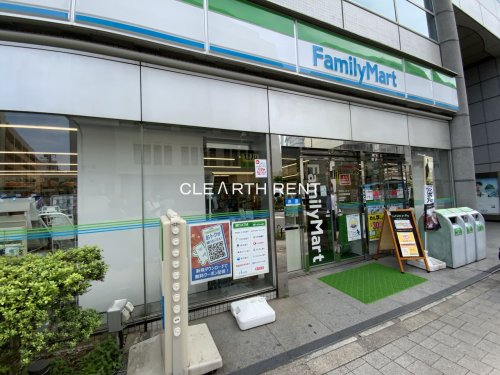 メインステージ北千住Ⅴ9階 【コンビニエンスストア】ファミリーマート 千住警察署前店まで425ｍ
