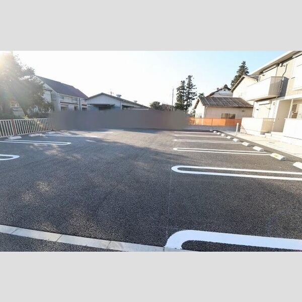 セジュールY&Y 駐車場