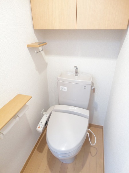 ルーブル小竹向原弐番館304号室 トイレ