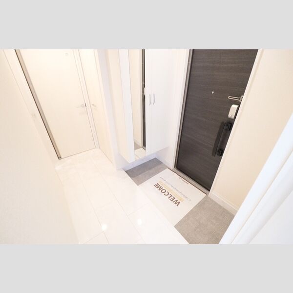 PRIMAVERA 夜間の帰宅に便利な玄関人感センサーライト付