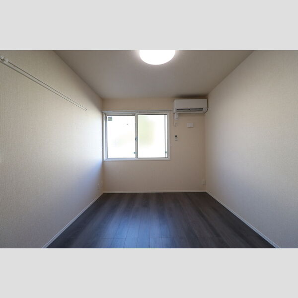 リンカーン源101号室 洋室