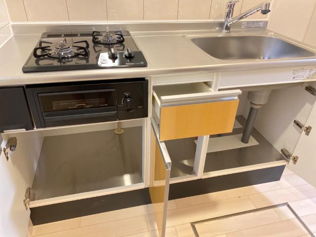 ＧＲＡＣＥＲＹ102号室 キッチン下収納