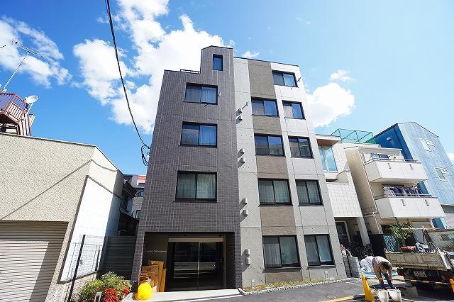 ・ラヴィエール滝野川3階 外観