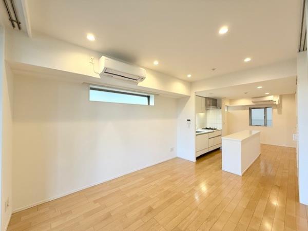 アパートメンツ三田4階 リビング