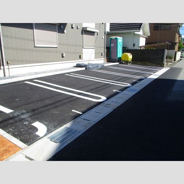 プランタン 駐車場