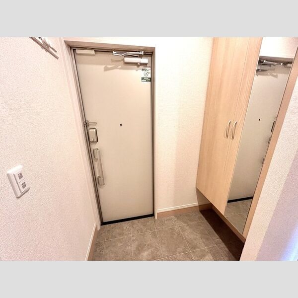 グランテージ海神I 玄関